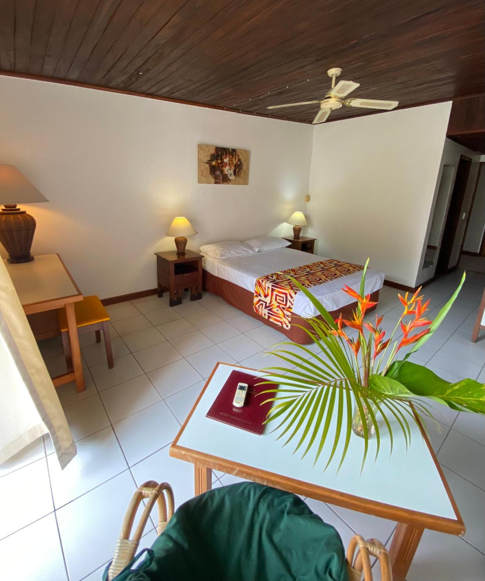 Hotel Santo Vanuatu Luganville Exterior foto